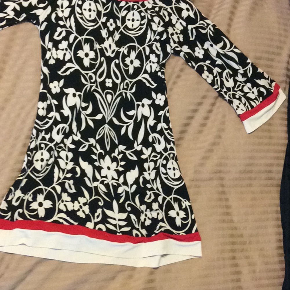 Polyester tunic - Picture 2 of 3